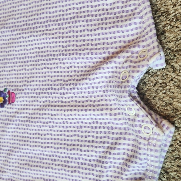 Simply Basic | Vintage Embroidered Baby Romper - Picture 5 of 7